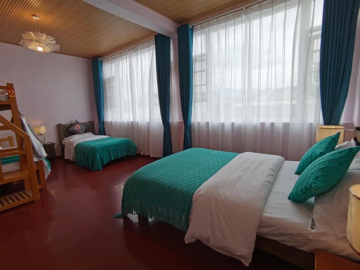 Mama Naxi Guesthouse ليجيانغ المظهر الخارجي الصورة